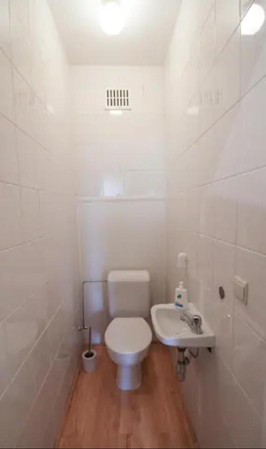Cozy Apartment In Super Quiet Area Lanaken Exterior foto